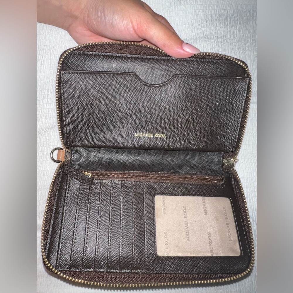 Large Michael Kors Wallet